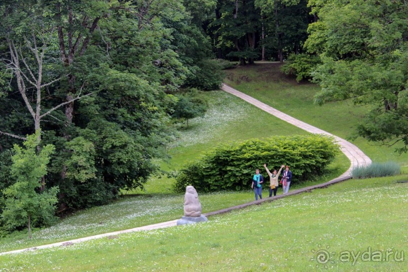 В Турайде озёр голубые прозоры...