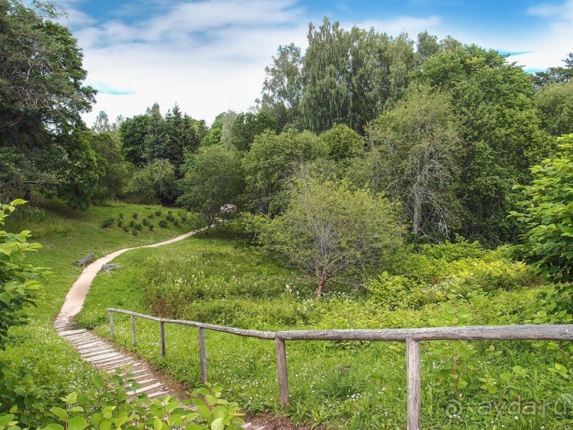 В Турайде озёр голубые прозоры...