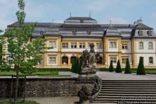 Рококо-гарден и летняя резиденция курфюрстов