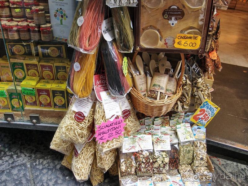 Корничелло неаполитено Корничелло неаполитено