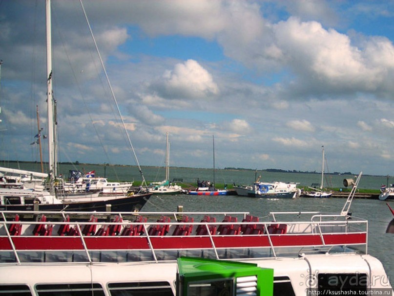Живописный рыбацкий городок Волендам