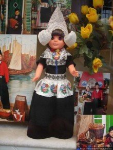 Живописный рыбацкий городок Волендам