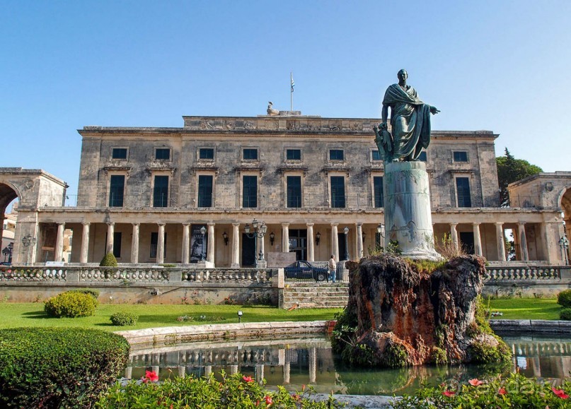 Палеа Анактора. Дворец, музей и место саммита