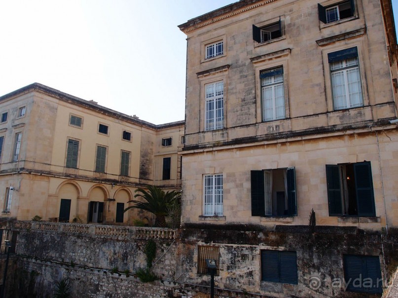 Палеа Анактора. Дворец, музей и место саммита