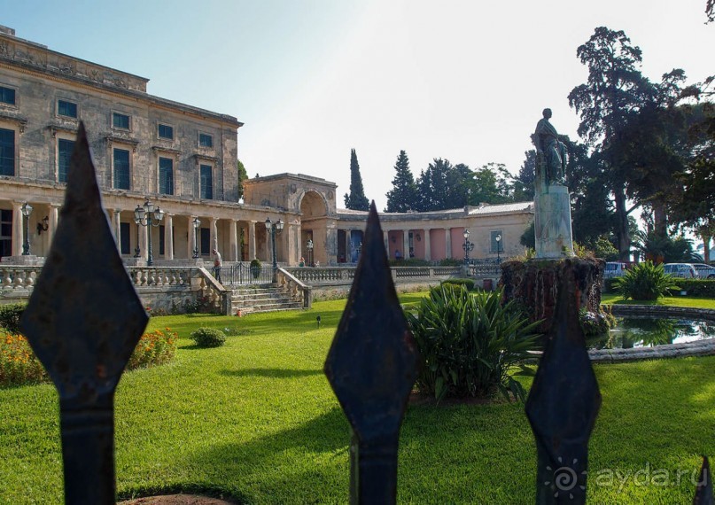 Палеа Анактора. Дворец, музей и место саммита