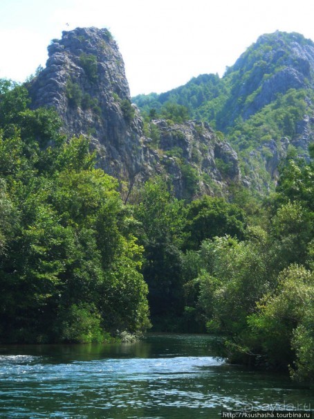 Лодочки на реке Цетина