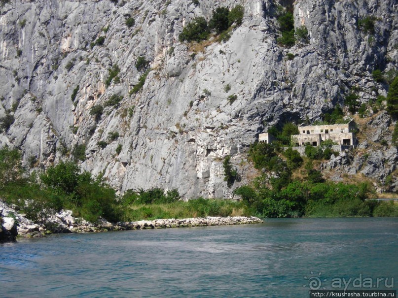 Лодочки на реке Цетина