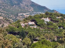 Михас-игрушка, город-сувенир