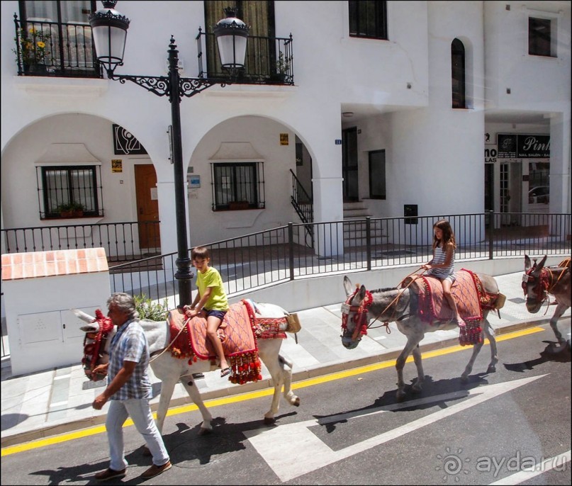 Михас-игрушка, город-сувенир