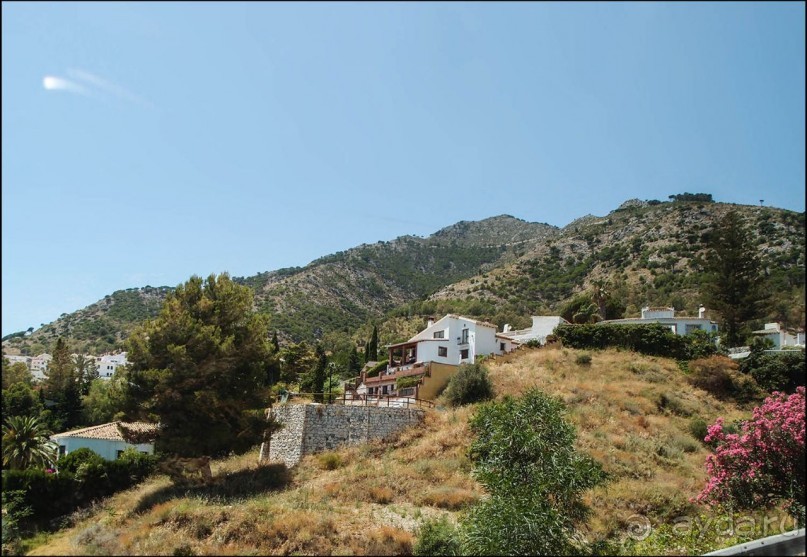 Михас-игрушка, город-сувенир