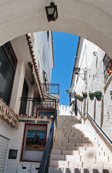 Михас-игрушка, город-сувенир