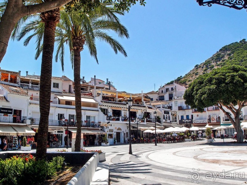 Михас-игрушка, город-сувенир