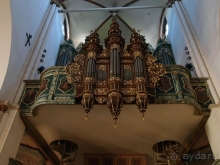 Открой порталы в вымысел, в кино и в историю