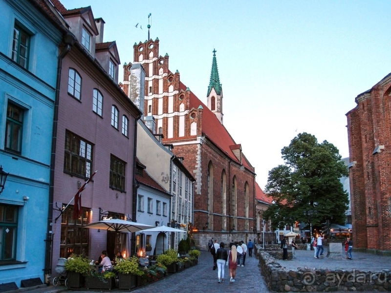 Открой порталы в вымысел, в кино и в историю