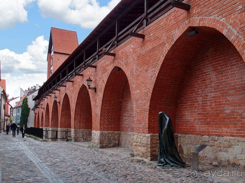 Открой порталы в вымысел, в кино и в историю