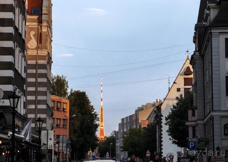 Открой порталы в вымысел, в кино и в историю