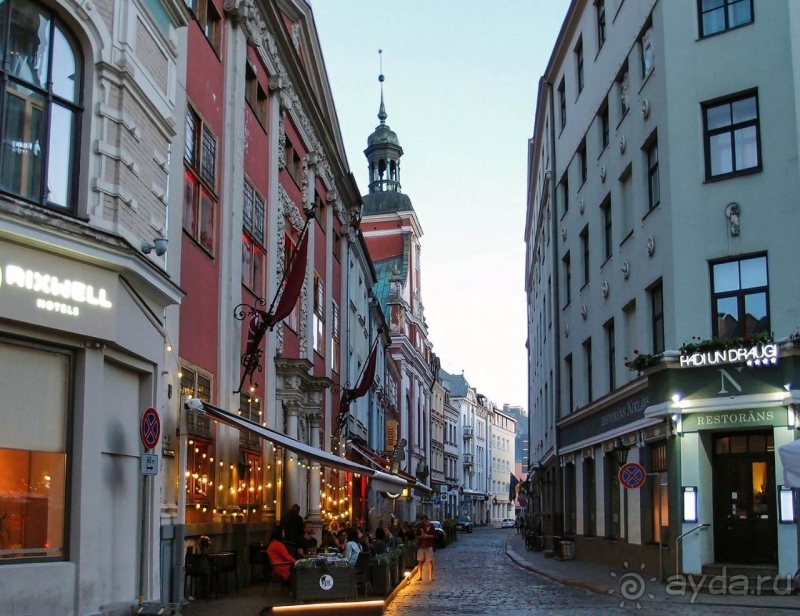 Открой порталы в вымысел, в кино и в историю