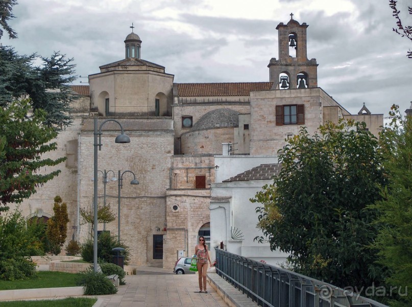 фото Остуни