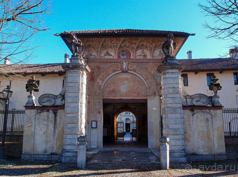 Чертоза ди Павиа — шедевр среди полей