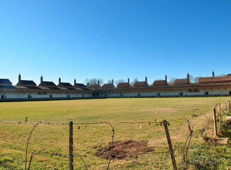 Чертоза ди Павиа — шедевр среди полей