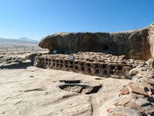 Пещерный город над Курой