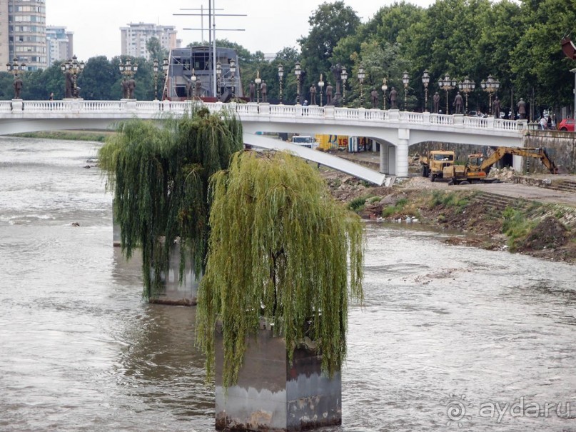 Скульптурное скопище Скопья
