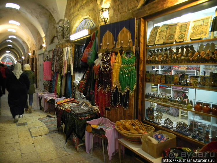 Новый год в цветущем лете, где-то 200 лет назад