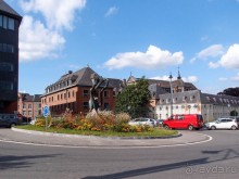 Красивых любят чаще и прилежней