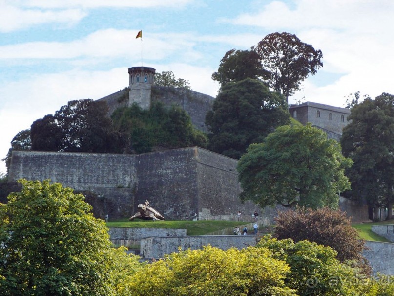 Красивых любят чаще и прилежней