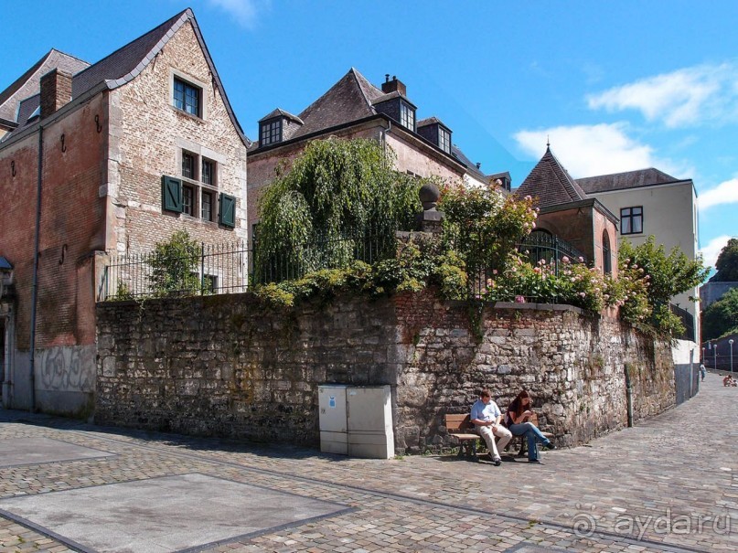 Красивых любят чаще и прилежней