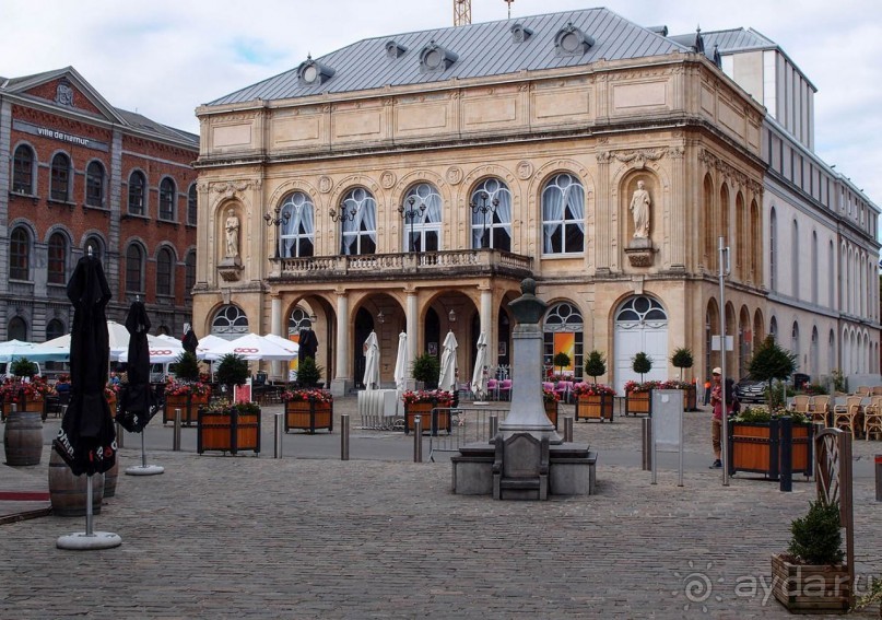 Красивых любят чаще и прилежней