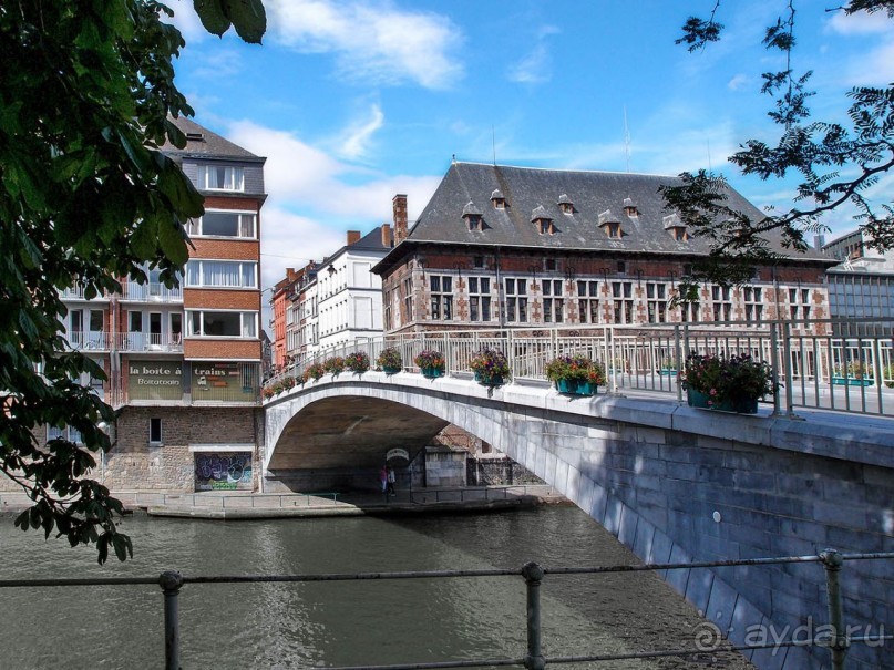 Красивых любят чаще и прилежней