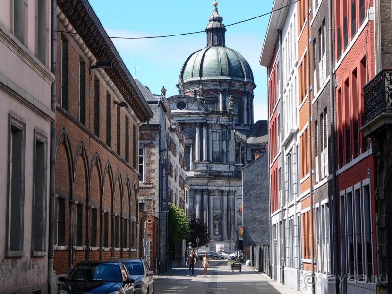 Красивых любят чаще и прилежней