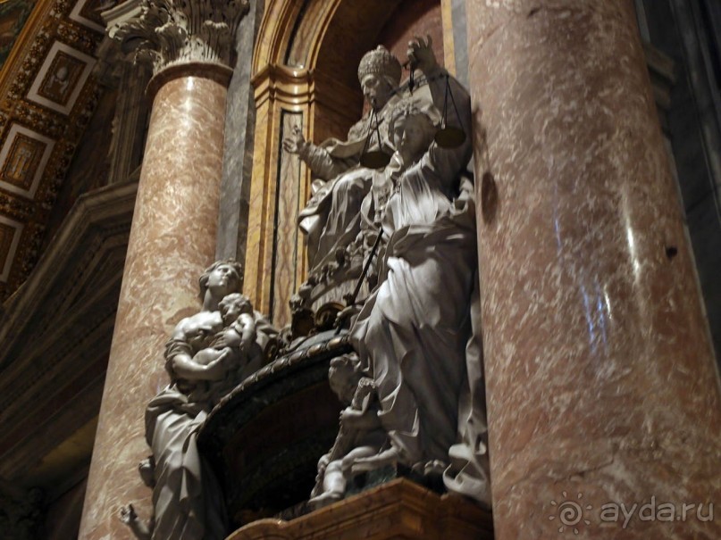 Ватикан. Серый день, белый мрамор Пьеты