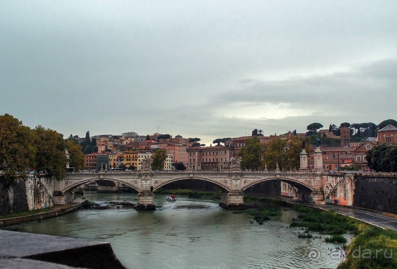 Ватикан. Серый день, белый мрамор Пьеты