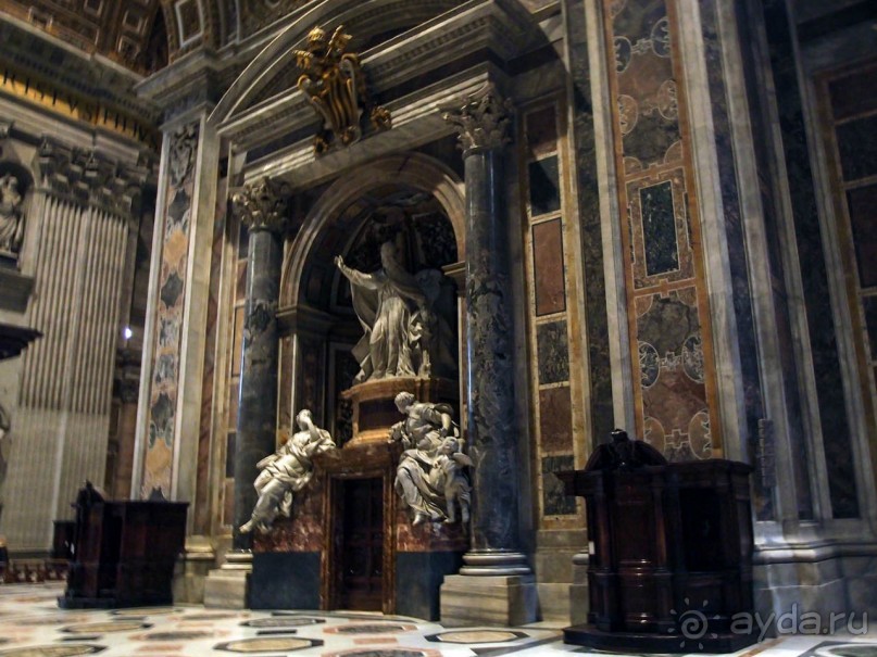 Ватикан. Серый день, белый мрамор Пьеты