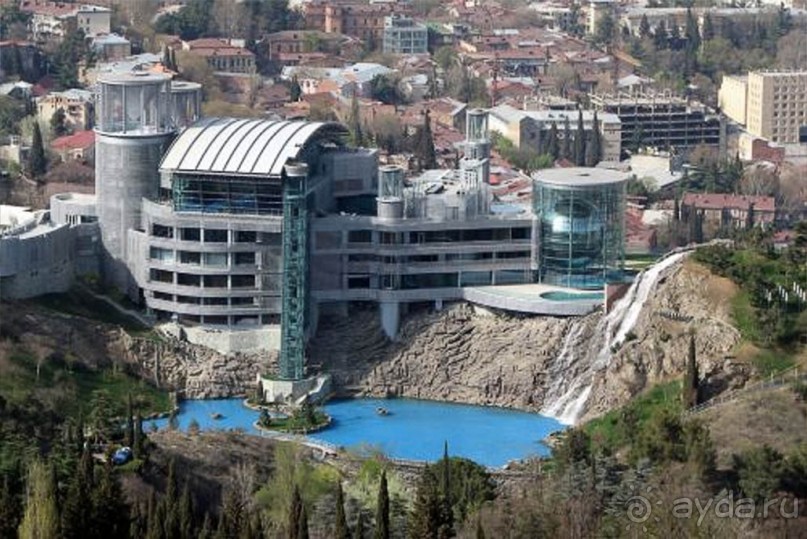 Архитектурные парадоксы грузинской столицы