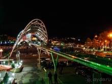 Тбилиси в тёмном и сверкающем плаще