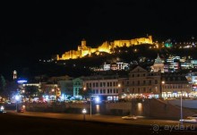 Тбилиси в тёмном и сверкающем плаще