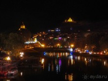 Тбилиси в тёмном и сверкающем плаще