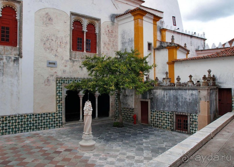 Про королевских сорок, мавританский замок и креветочный суп