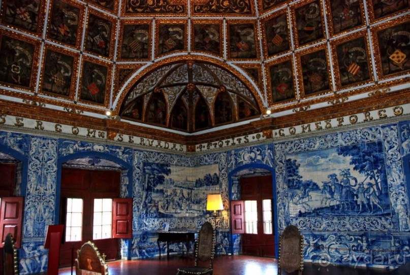 Про королевских сорок, мавританский замок и креветочный суп