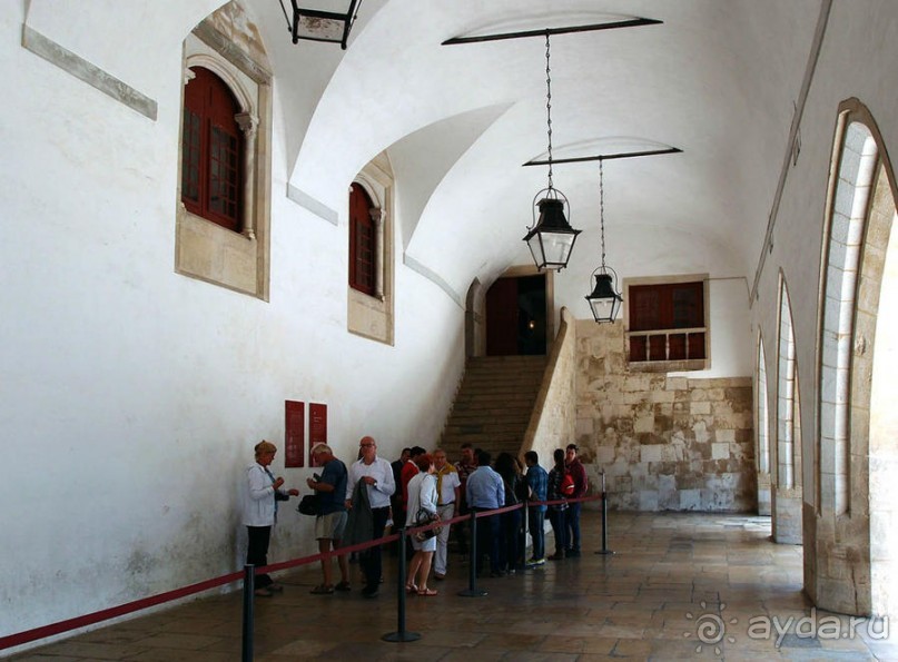 Про королевских сорок, мавританский замок и креветочный суп