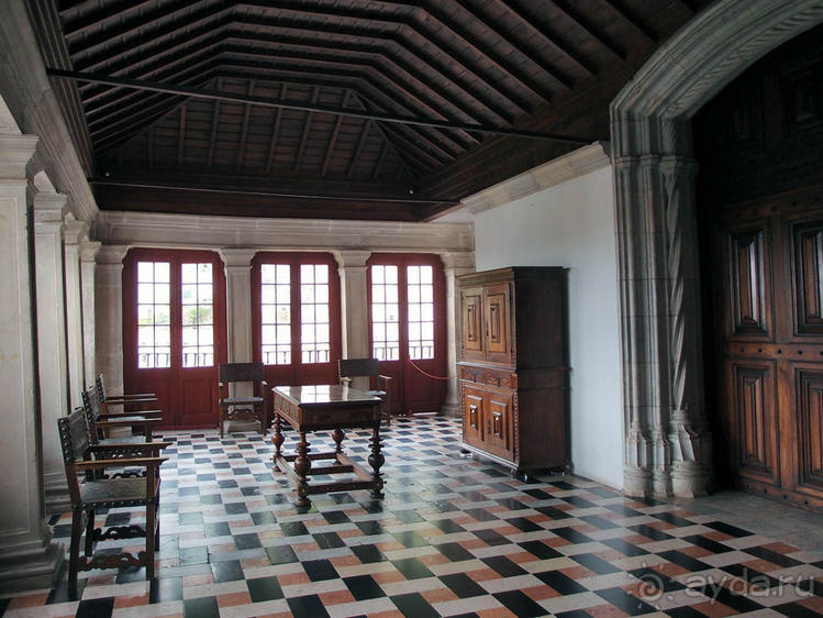 Про королевских сорок, мавританский замок и креветочный суп