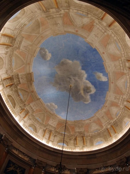 Интерьеры дворца Ажуда