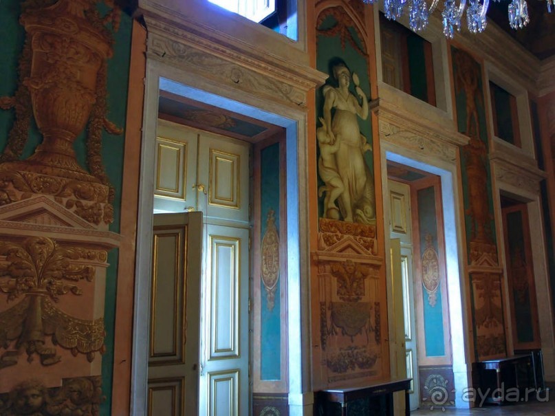 Интерьеры дворца Ажуда