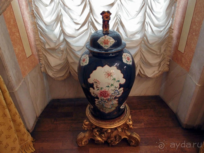 Интерьеры дворца Ажуда