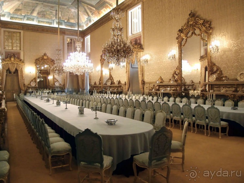 Интерьеры дворца Ажуда