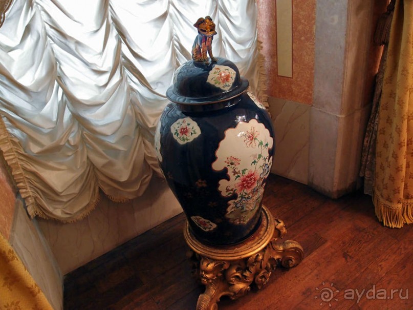 Интерьеры дворца Ажуда