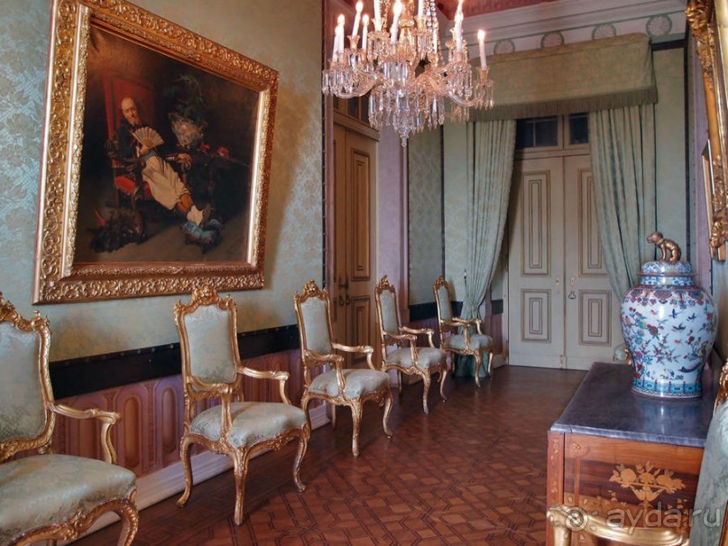 Интерьеры дворца Ажуда